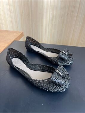 Salvatore Ferragamo Black Lace-Style Bow Flats